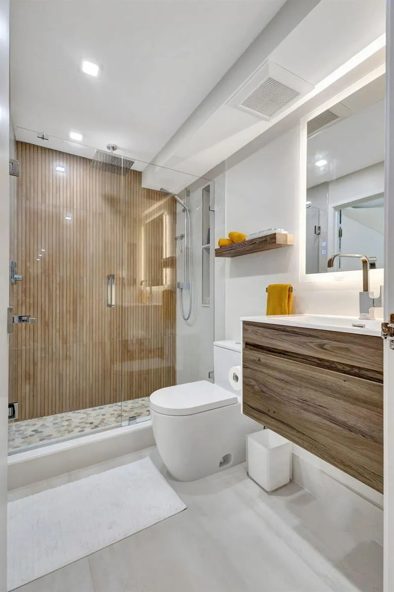 5460 Ocean Drive #7-C Singer Island, FL 33404