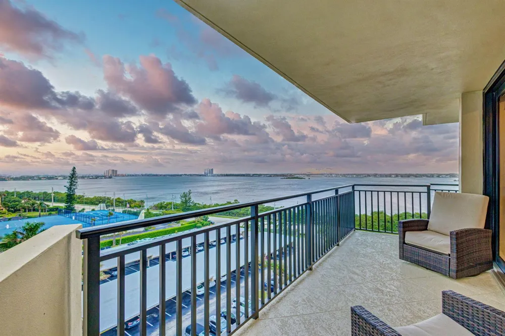 5460 Ocean Drive #7-C Singer Island, FL 33404