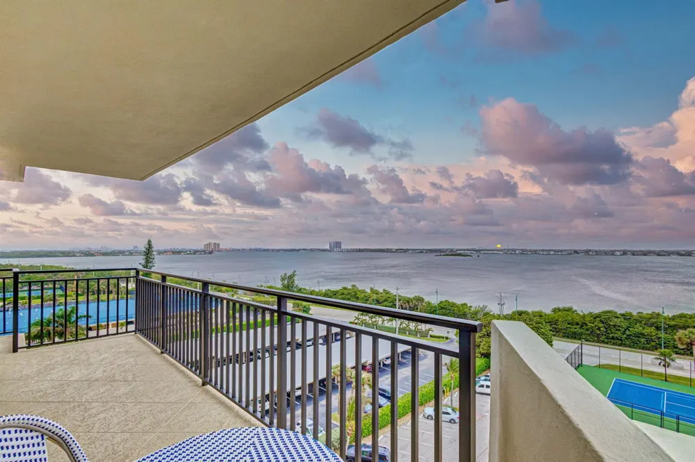5460 Ocean Drive #7-C Singer Island, FL 33404
