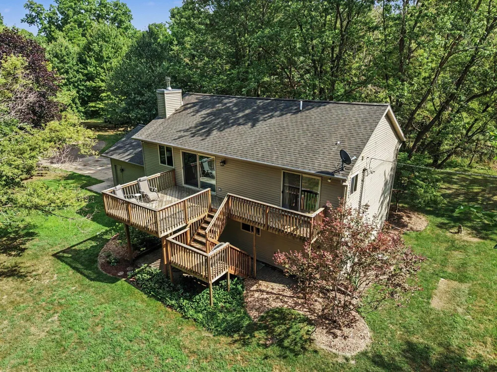 10725 Freeport Avenue Freeport, MI 49325
