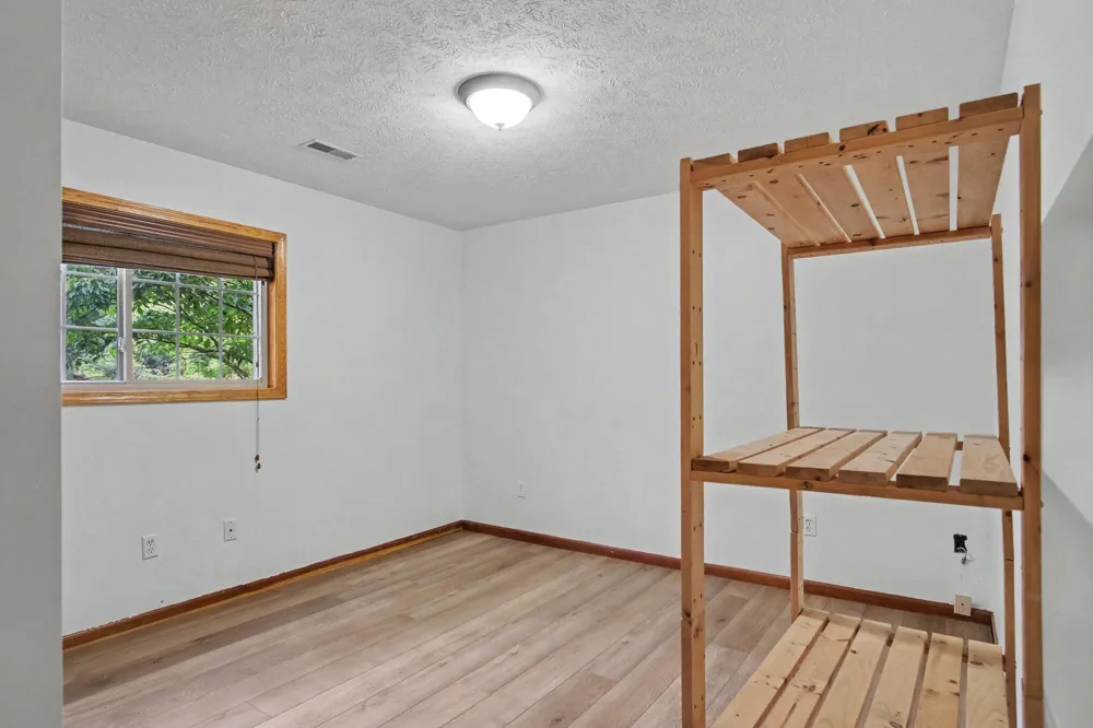 10725 Freeport Avenue Freeport, MI 49325