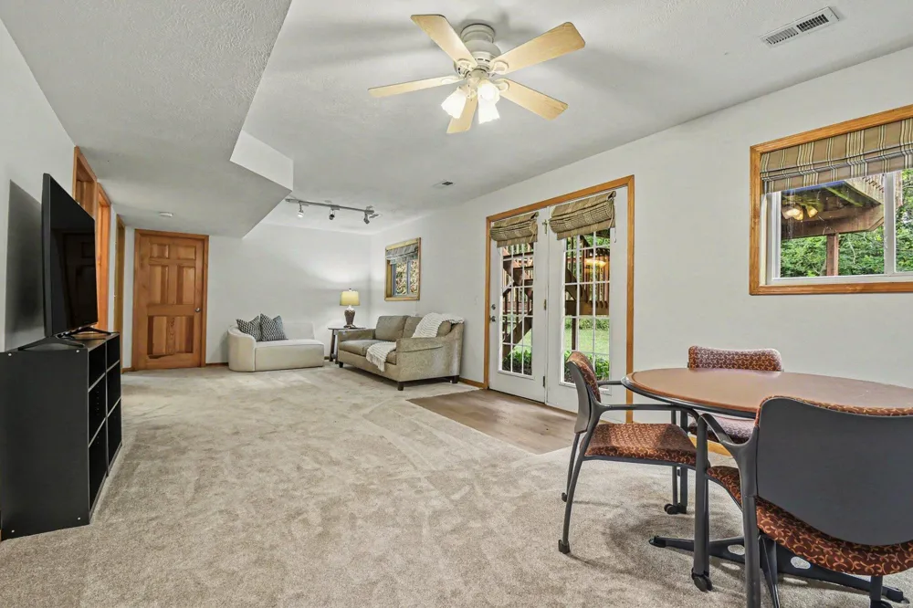 10725 Freeport Avenue Freeport, MI 49325
