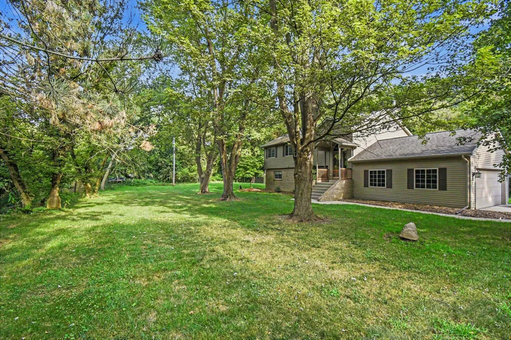 10725 Freeport Avenue Freeport, MI 49325