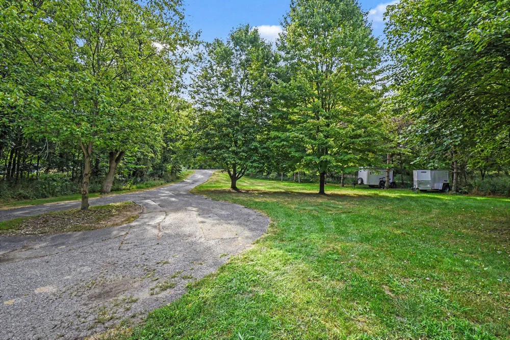 10725 Freeport Avenue Freeport, MI 49325