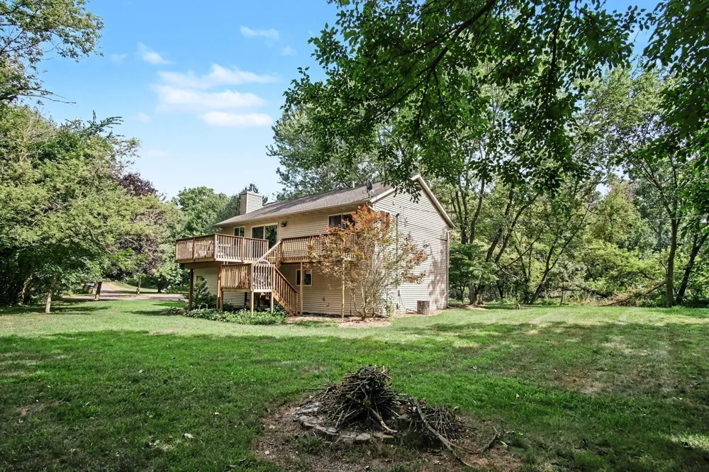 10725 Freeport Avenue Freeport, MI 49325