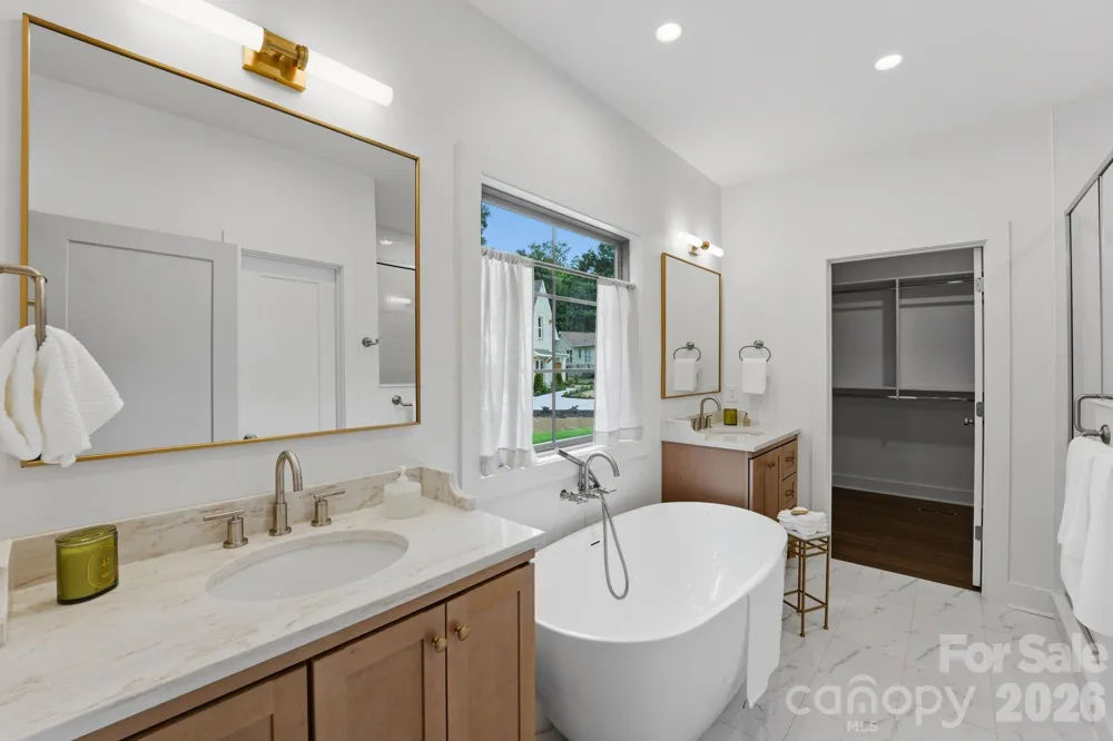 2315 Chateau Court Matthews, NC 28105