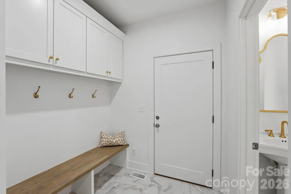 2315 Chateau Court Matthews, NC 28105