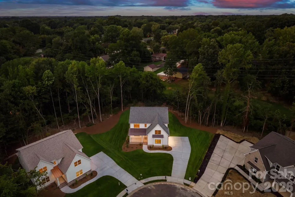 2315 Chateau Court Matthews, NC 28105