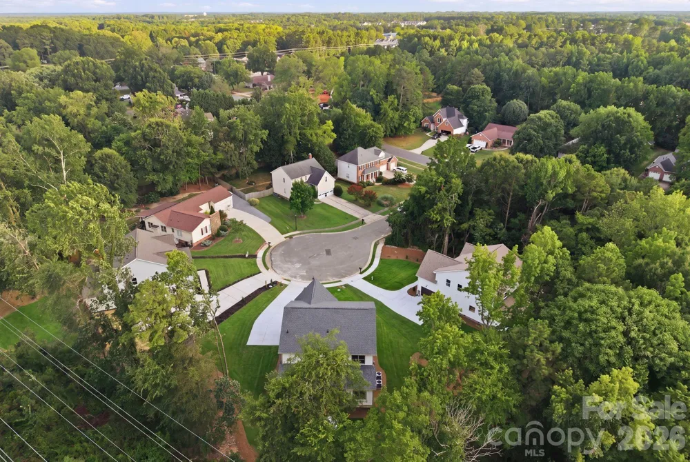 2315 Chateau Court Matthews, NC 28105