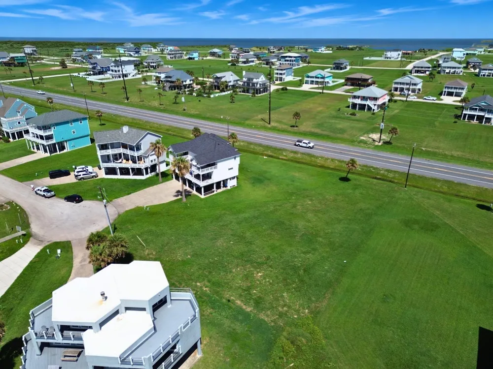 18610 W De Vaca Lane Galveston, TX 77554