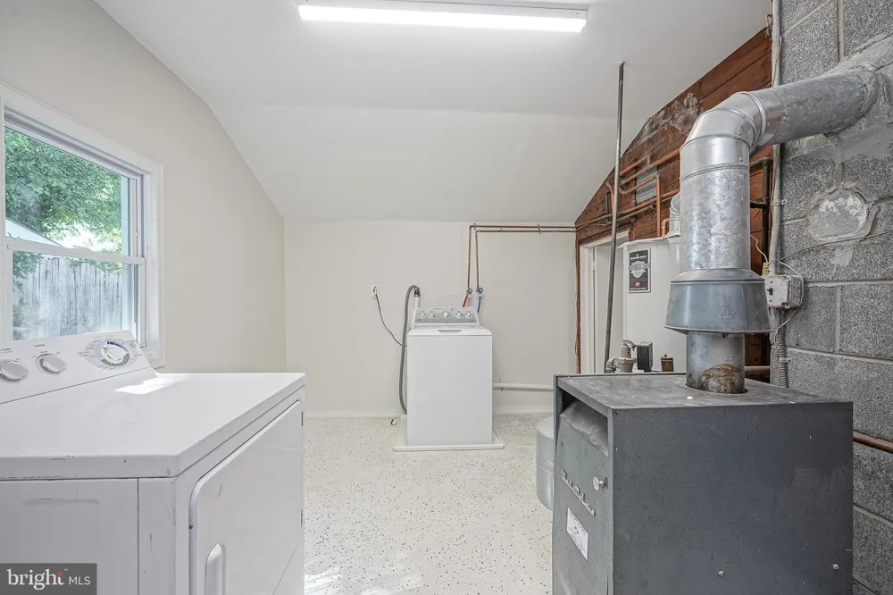 136 READ AVENUE #B Runnemede, NJ 08078
