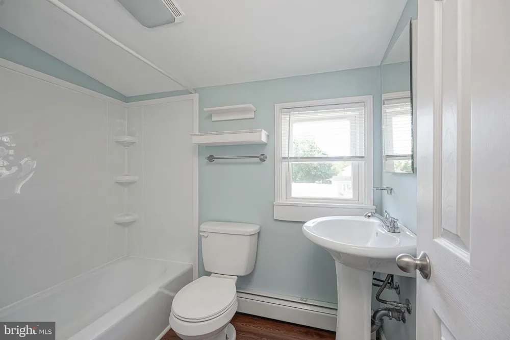 136 READ AVENUE #B Runnemede, NJ 08078