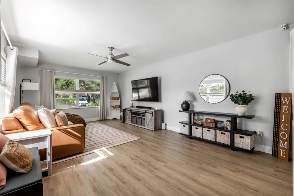 8135 Bridgewater Court #35C Lake Clarke Shores, FL 33406