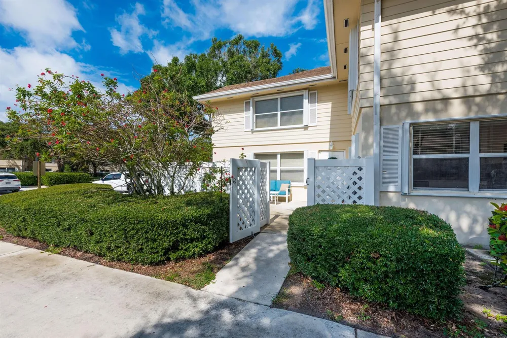 8135 Bridgewater Court #35C Lake Clarke Shores, FL 33406
