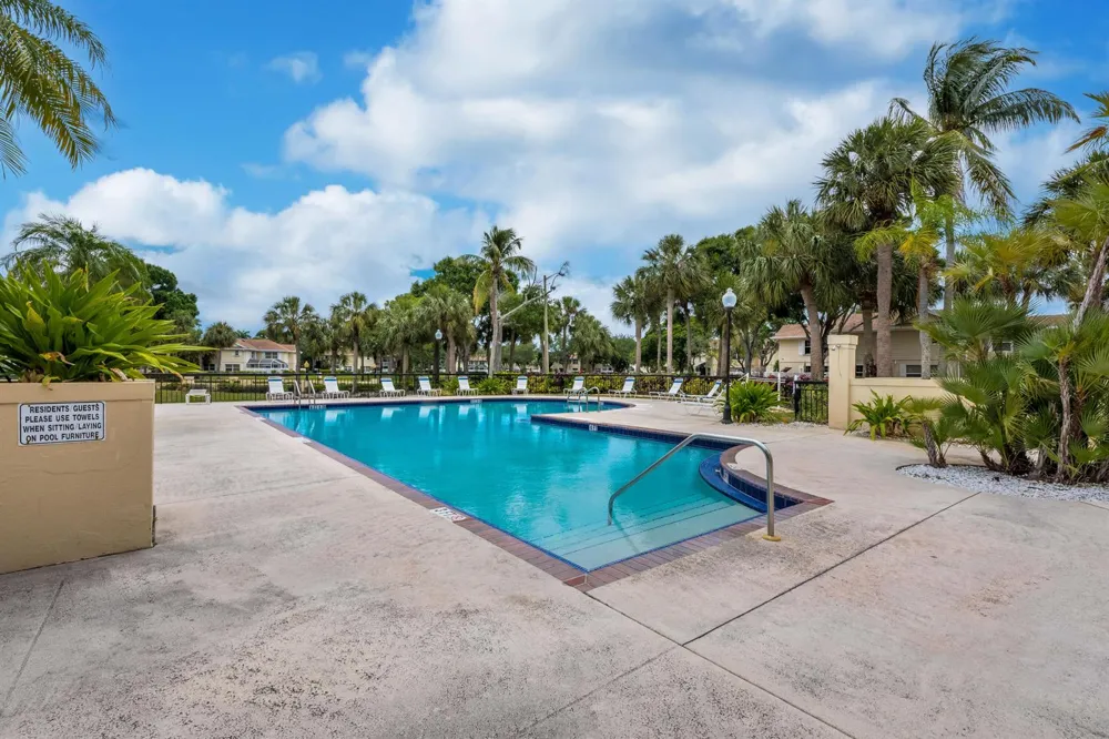 8135 Bridgewater Court #35C Lake Clarke Shores, FL 33406