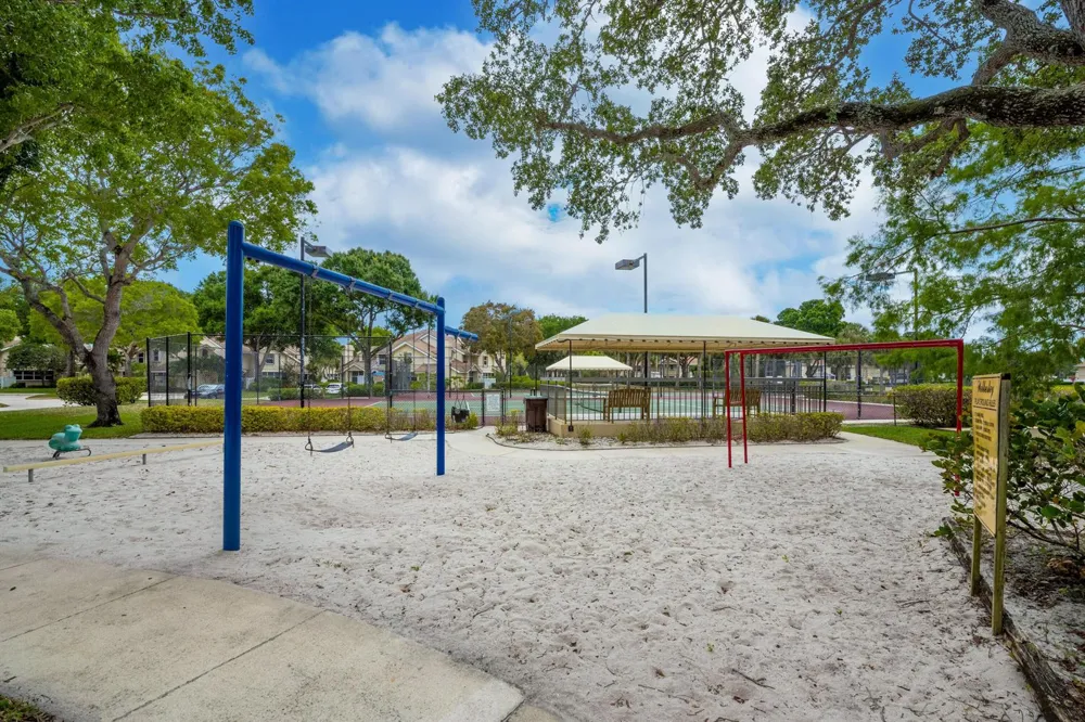 8135 Bridgewater Court #35C Lake Clarke Shores, FL 33406