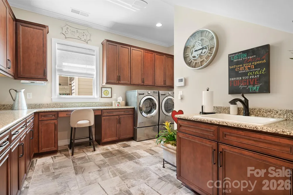 7142 Hanging Rock Court Denver, NC 28037