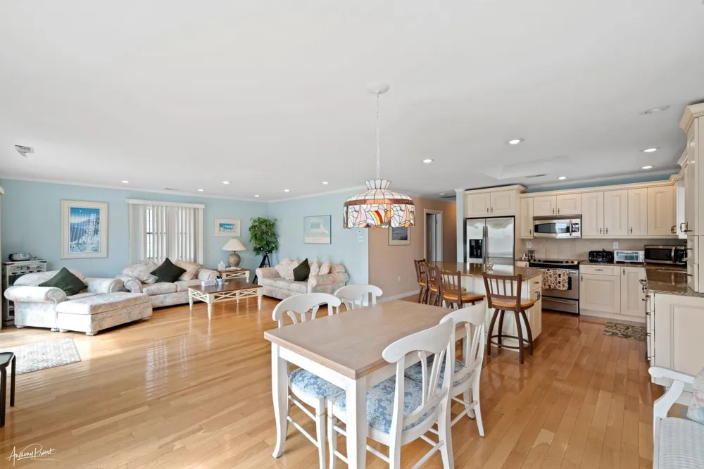 2968 First Avenue Avalon, NJ 08202