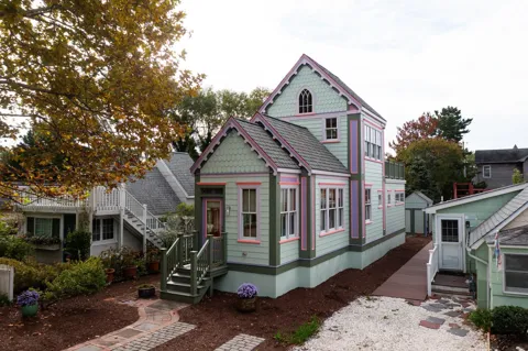 211 Knox Avenue