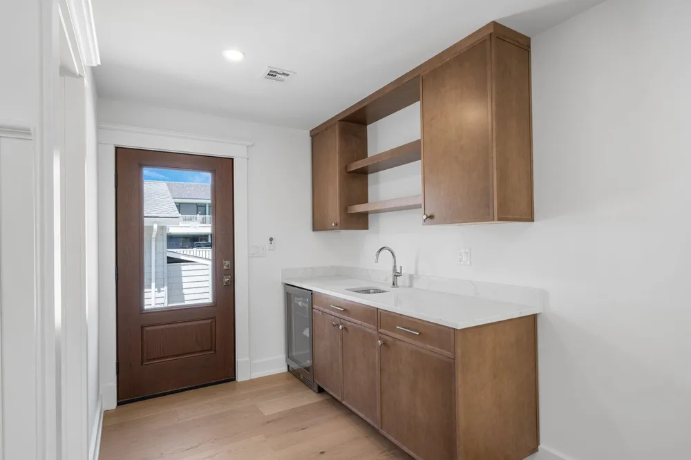 179 32nd Street Avalon, NJ 08202