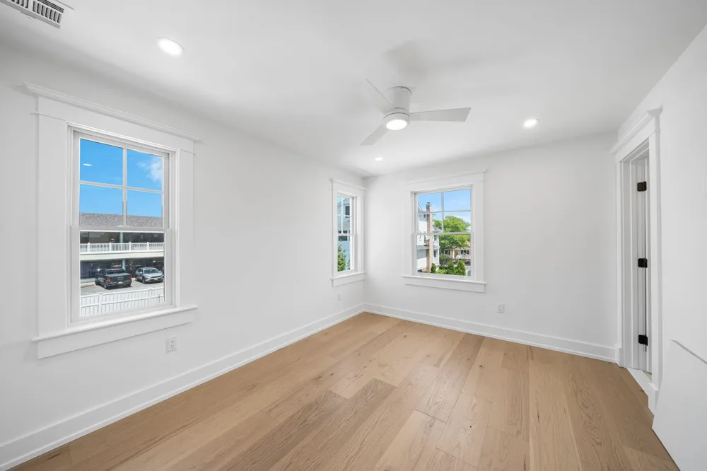 179 32nd Street Avalon, NJ 08202