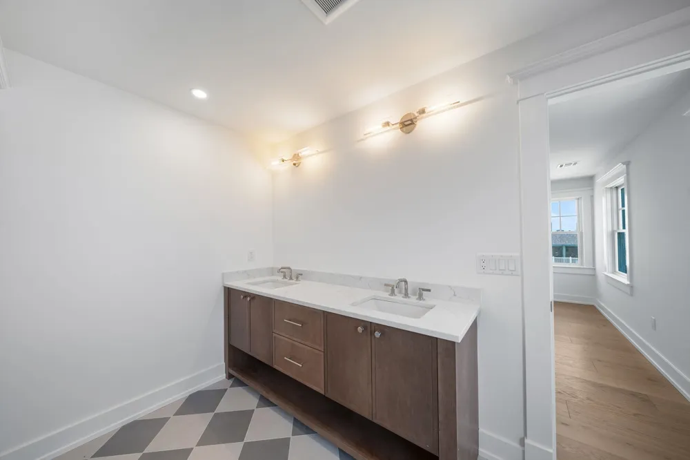 179 32nd Street Avalon, NJ 08202
