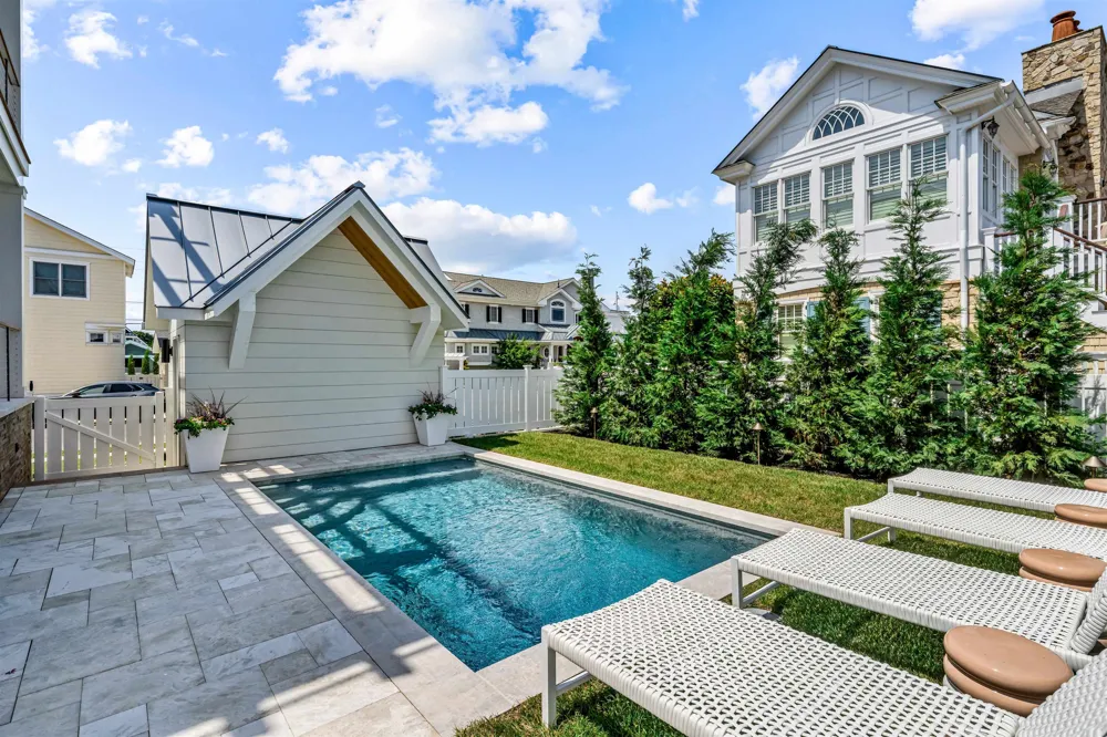 144 89th Street Stone Harbor, NJ 08247