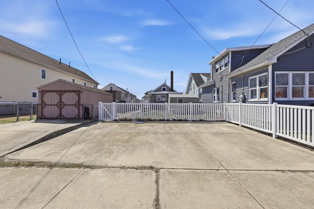313 W Juniper Avenue Wildwood, NJ 08260