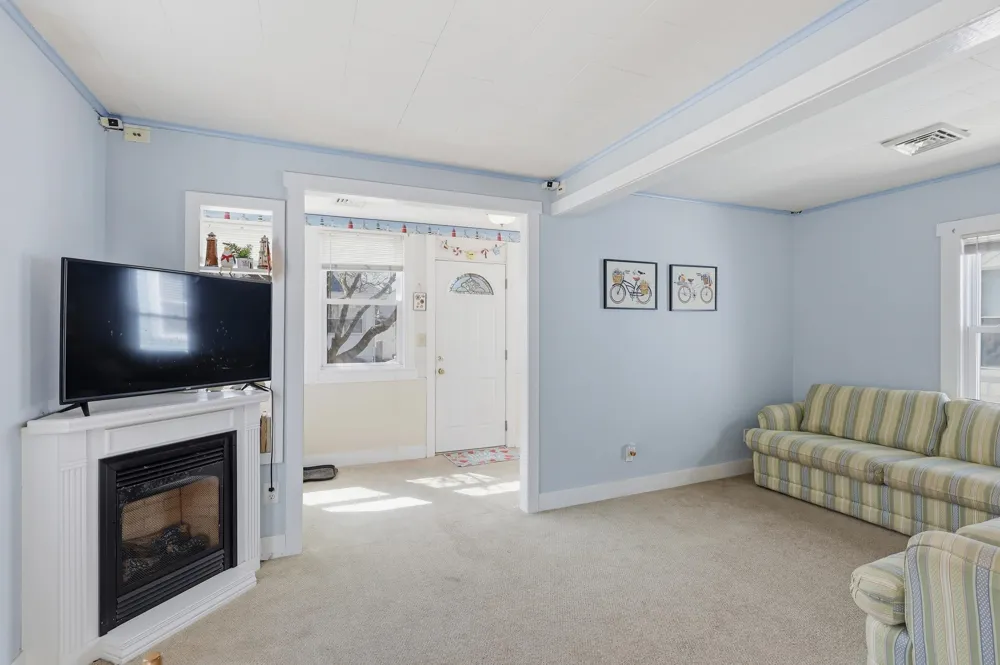 313 W Juniper Avenue Wildwood, NJ 08260