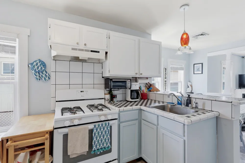 313 W Juniper Avenue Wildwood, NJ 08260