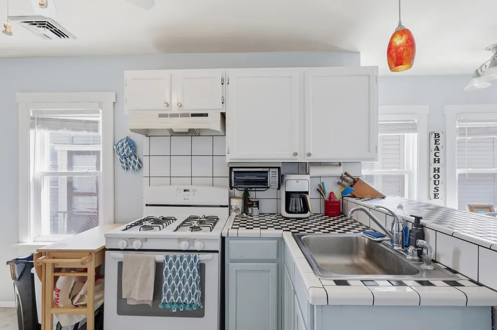 313 W Juniper Avenue Wildwood, NJ 08260