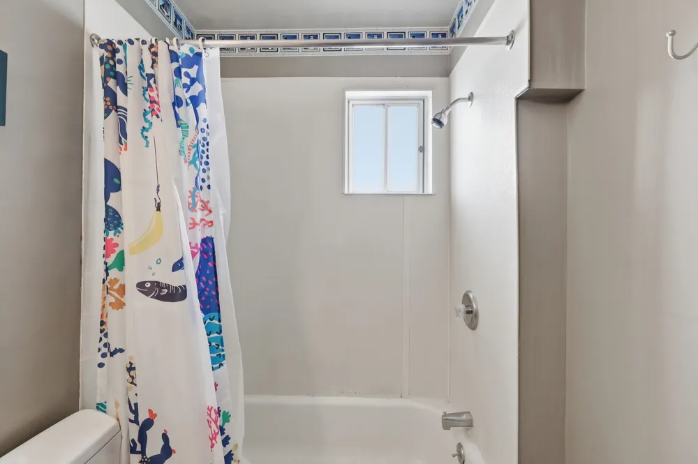313 W Juniper Avenue Wildwood, NJ 08260