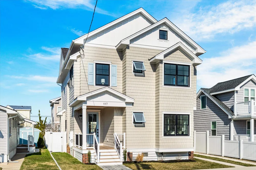 117 E Syracuse Avenue Wildwood Crest, NJ 08260