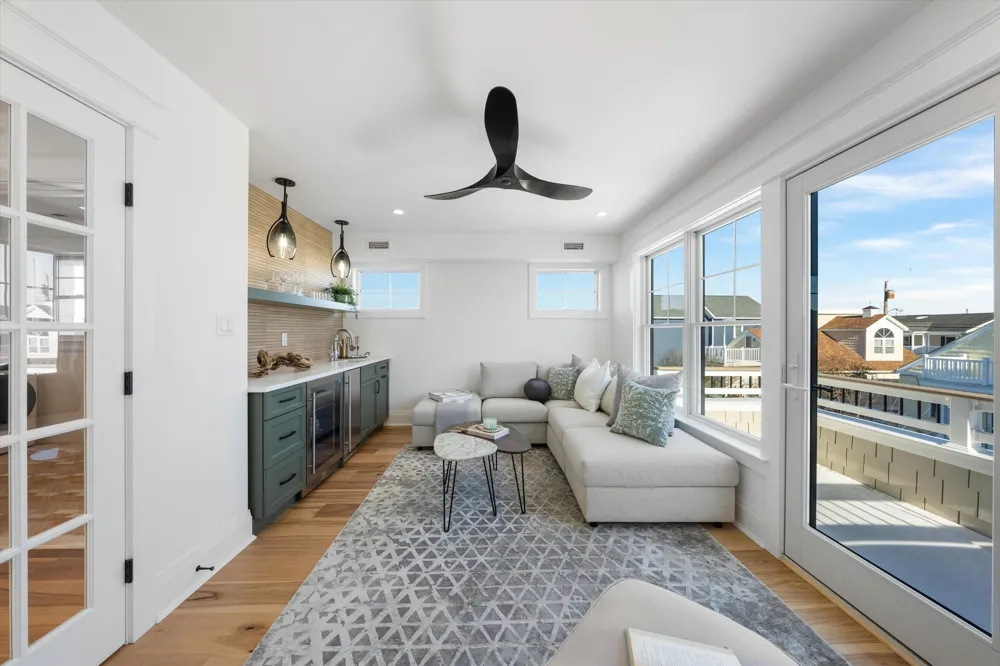117 E Syracuse Avenue Wildwood Crest, NJ 08260