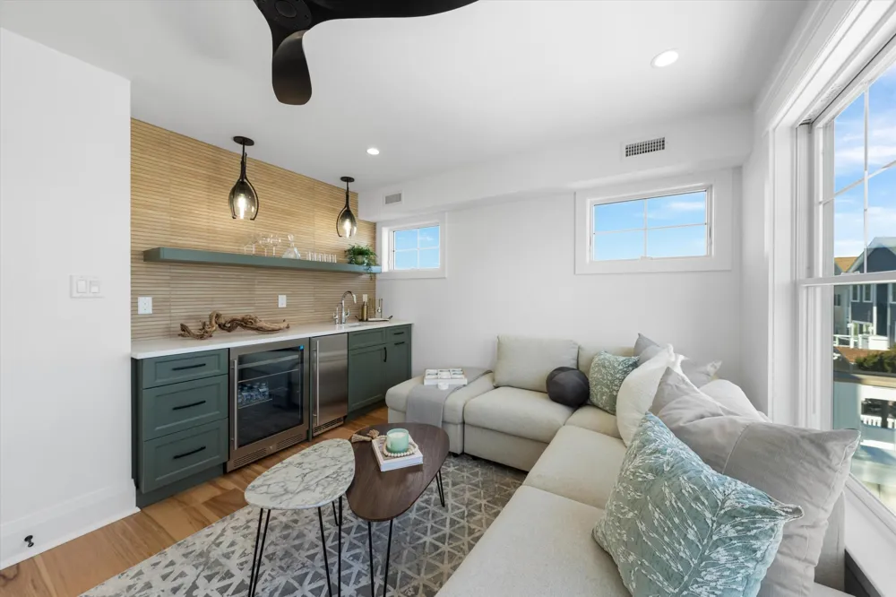 117 E Syracuse Avenue Wildwood Crest, NJ 08260