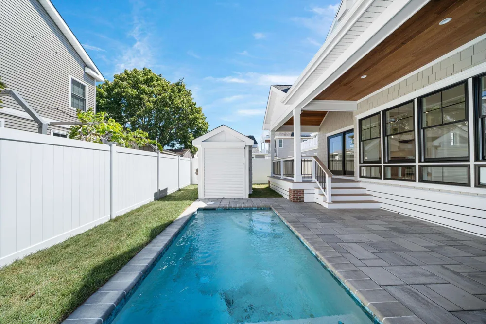 117 E Syracuse Avenue Wildwood Crest, NJ 08260