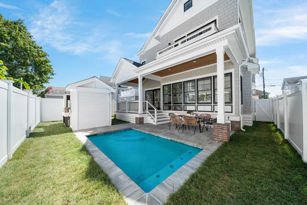 117 E Syracuse Avenue Wildwood Crest, NJ 08260