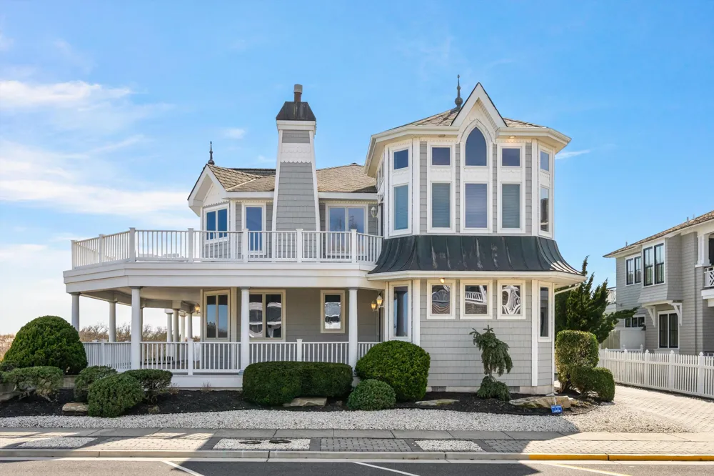 1 106th Street Stone Harbor, NJ 08247