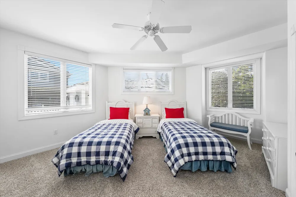 1 106th Street Stone Harbor, NJ 08247