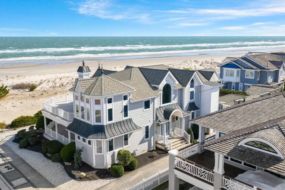 1 106th Street Stone Harbor, NJ 08247