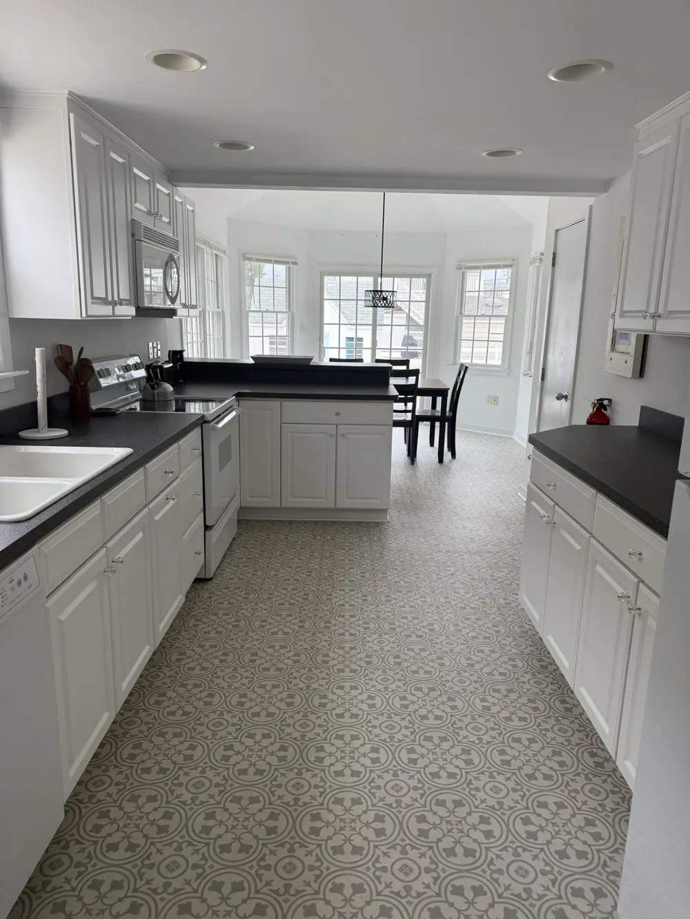 154 98th "Existing Cottage" Street Stone Harbor, NJ 08247