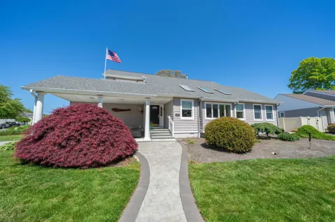 415 Portsmouth Road