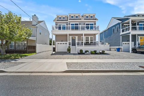 302 E 13th Avenue