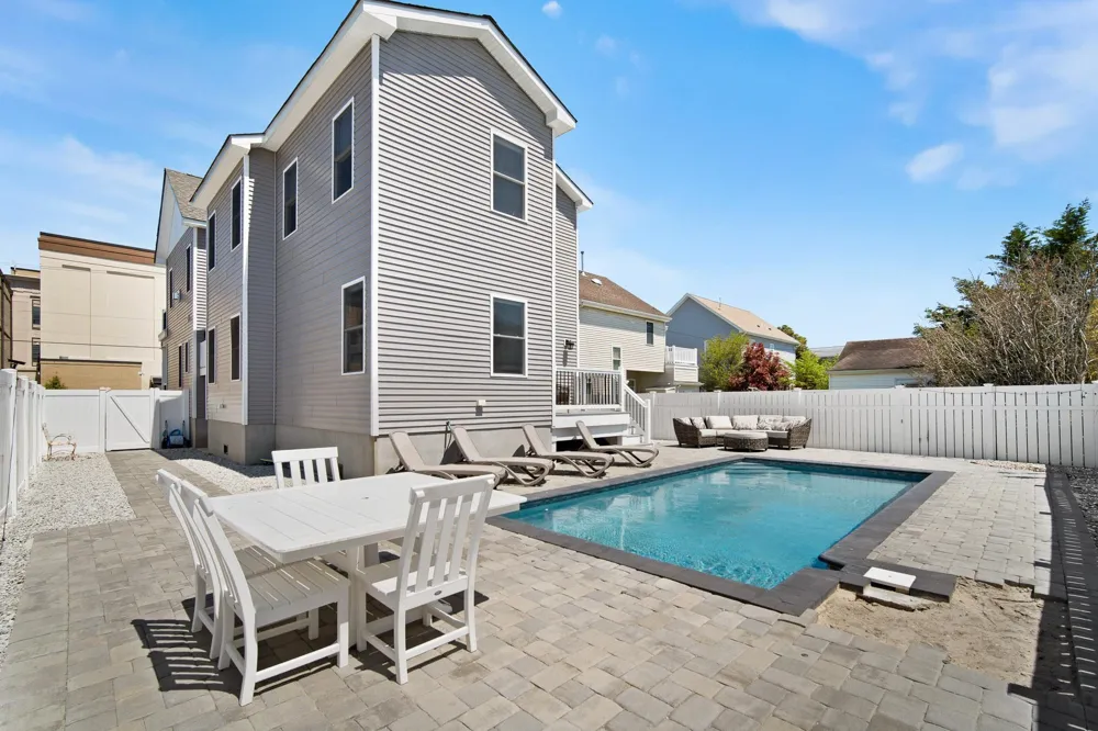 302 E 13th Avenue North Wildwood, NJ 08260