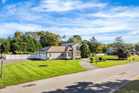 18 Brook Ridge Road