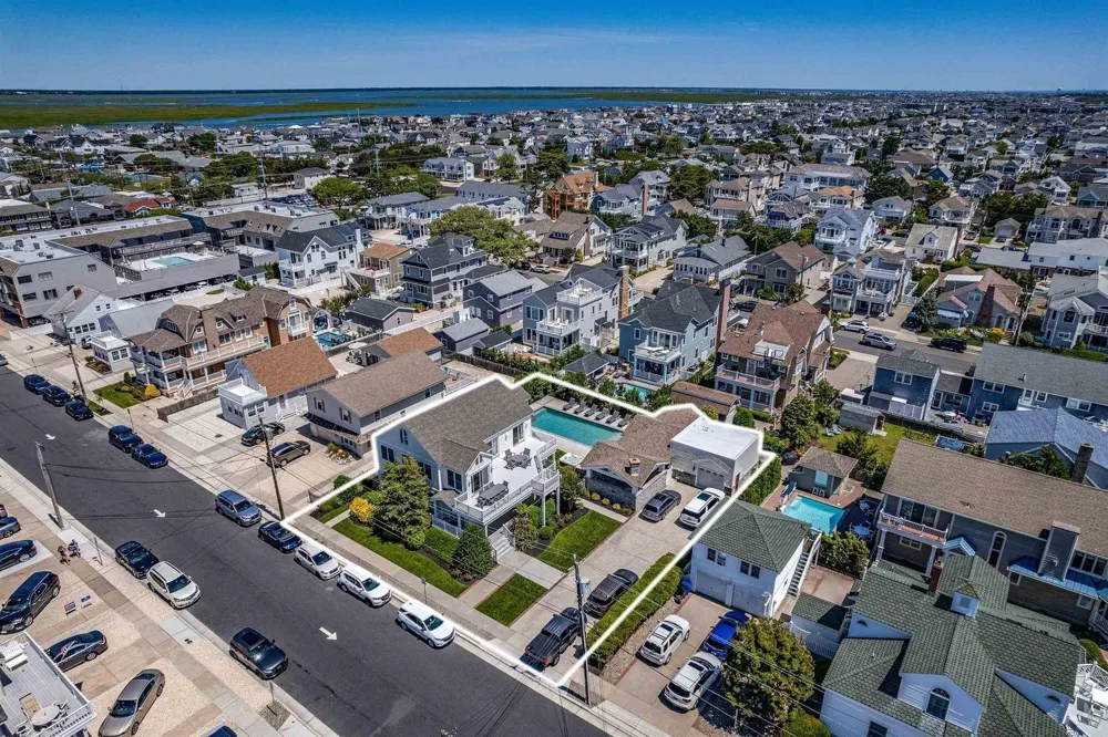 128 95th Street Stone Harbor, NJ 08247