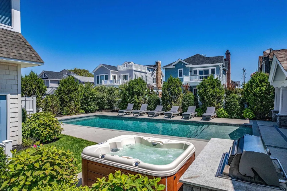 128 95th Street Stone Harbor, NJ 08247