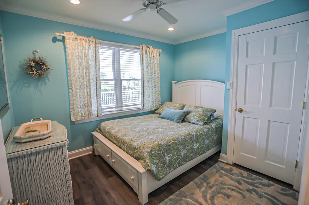 128 95th Street Stone Harbor, NJ 08247