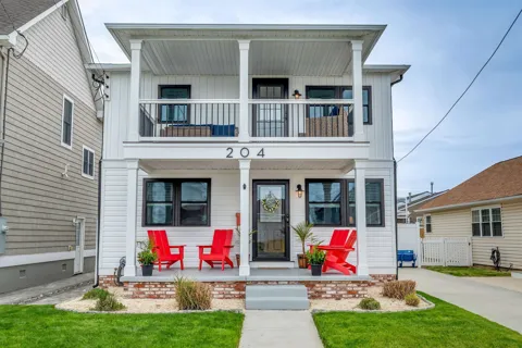 204 E Hollywood Avenue