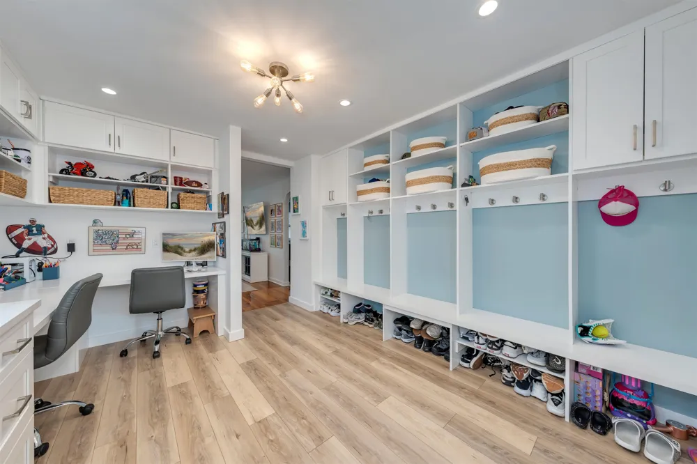 204 E Hollywood Avenue Wildwood Crest, NJ 08260